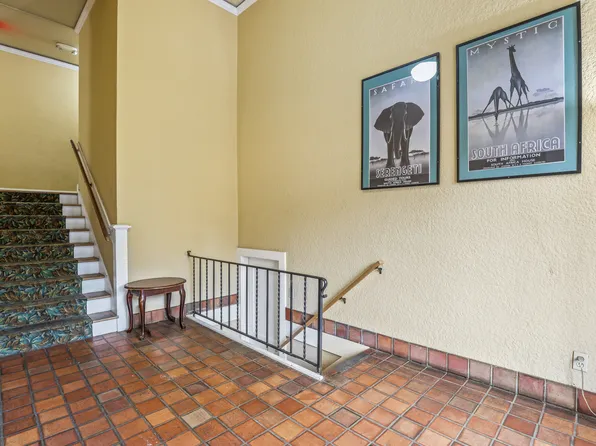 Caldwell apartments at 2128 SE Hawthorne Blvd, 2128 SE Hawthorne Blvd APT 41, Portland, OR 97214