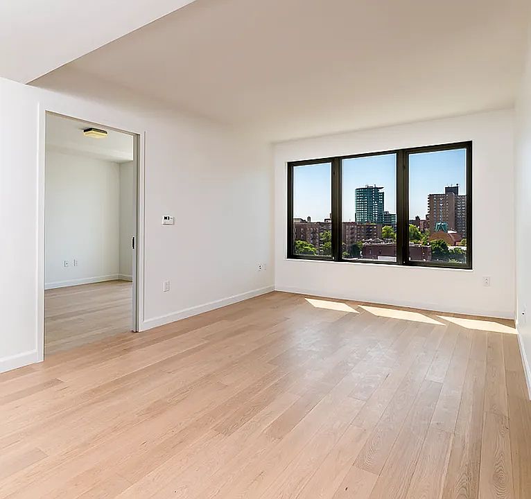 1st image of 13835 39th Ave APT 14B