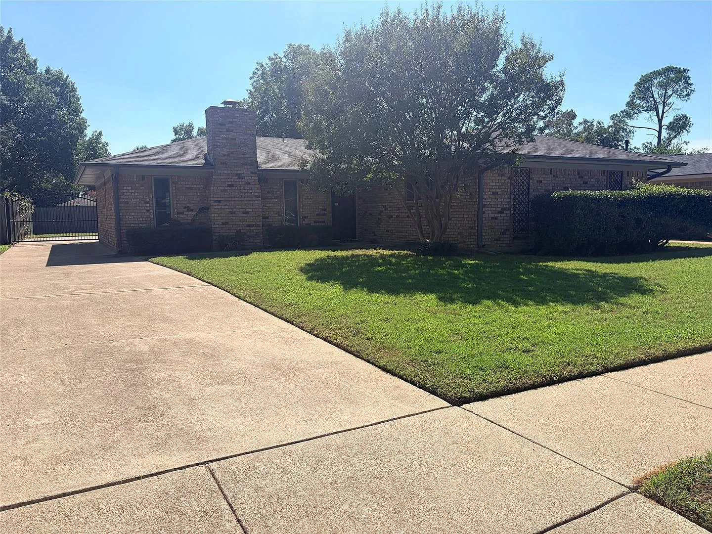 1620 Lexington Place, Bedford, Texas 76022 — Photo 2