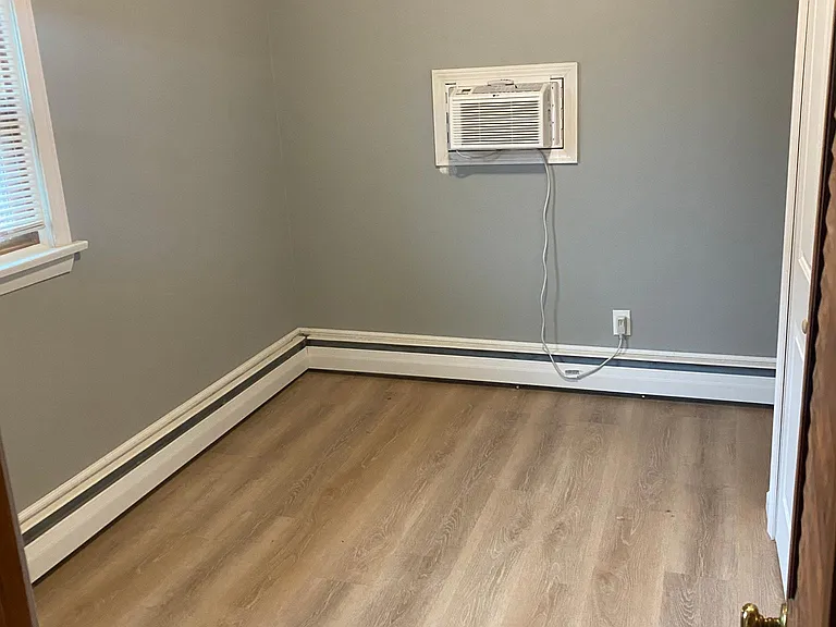 91 Central Ave — Photo 6