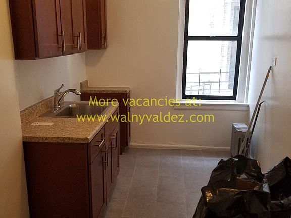 5th image of 4138 Carpenter Ave APT 1B