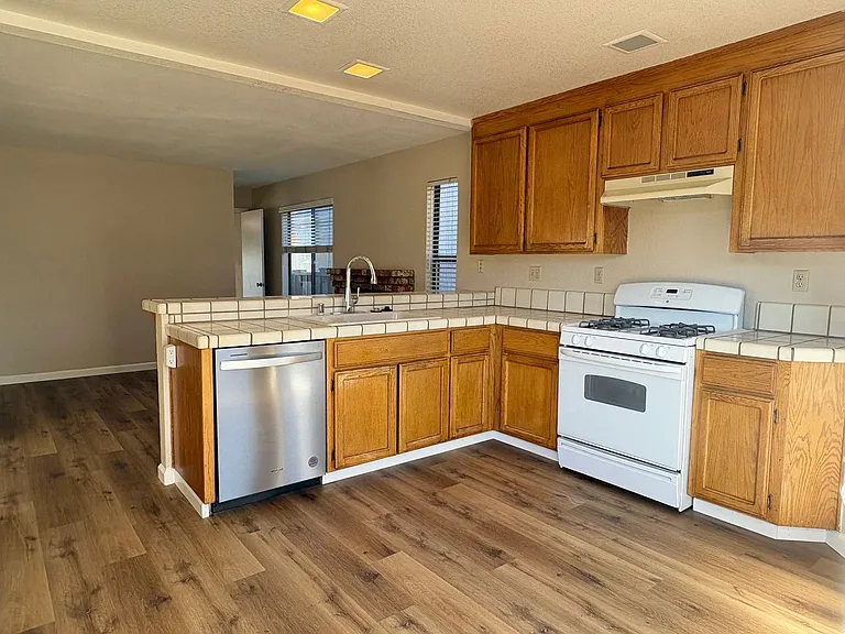 720 Winding Creek Ter — Photo 6