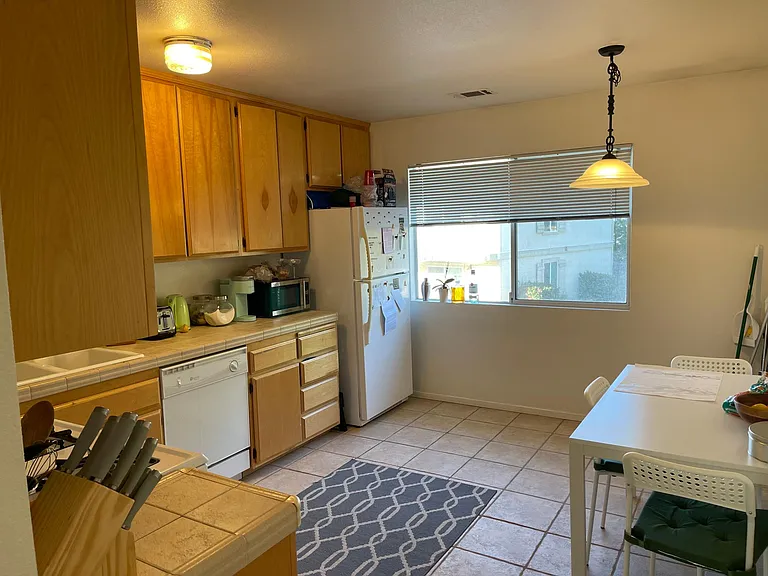 3190 Camellia Ct — Photo 8