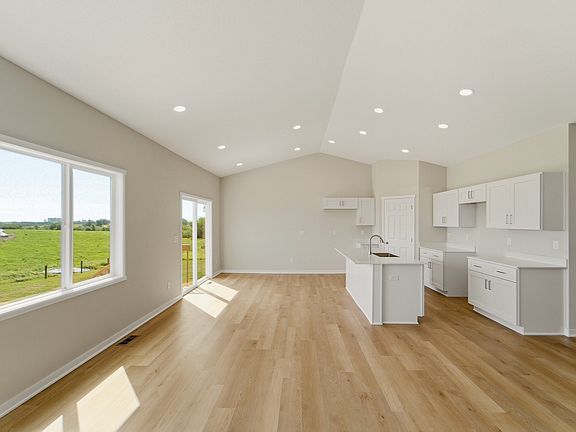 4th image of 403 Varley Ln