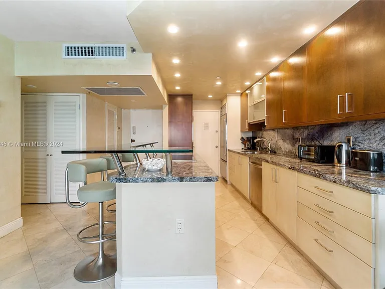 100 Lincoln Rd #1533 — Photo 7