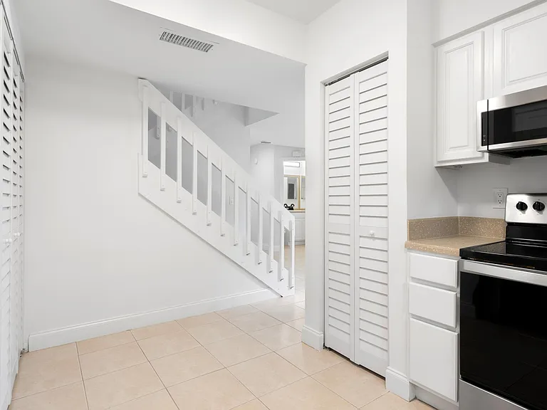 4834 Bethel Creek Dr — Photo 15