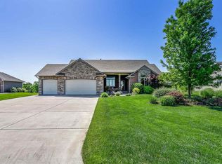 1721 E Elk Ridge Ave, Goddard, KS 67052