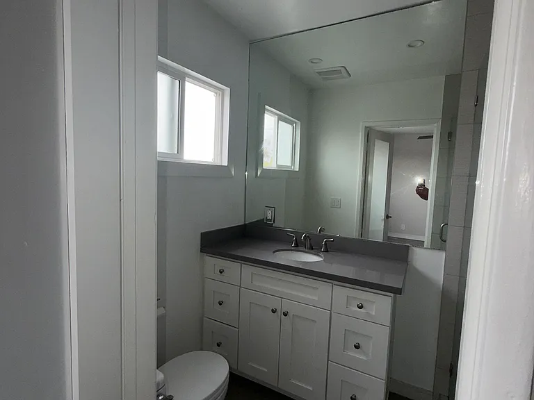 345 S Doheny Dr #304 — Photo 15