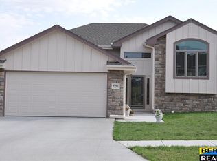 4907 Spring Cir, Council Bluffs, IA 51503