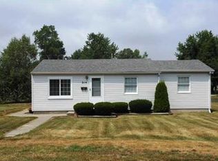 214 N 6th St, Elwood, IN 46036
