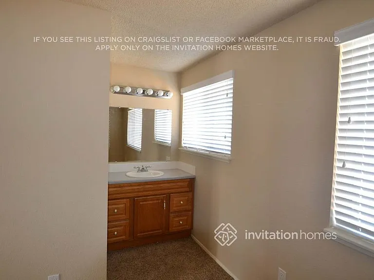 2401 66th Ave NE — Photo 7