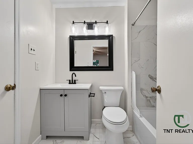 323 Constitution Cir — Photo 17