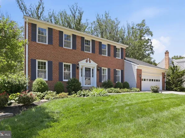 5911 Oakland Park Dr, Burke, VA 22015