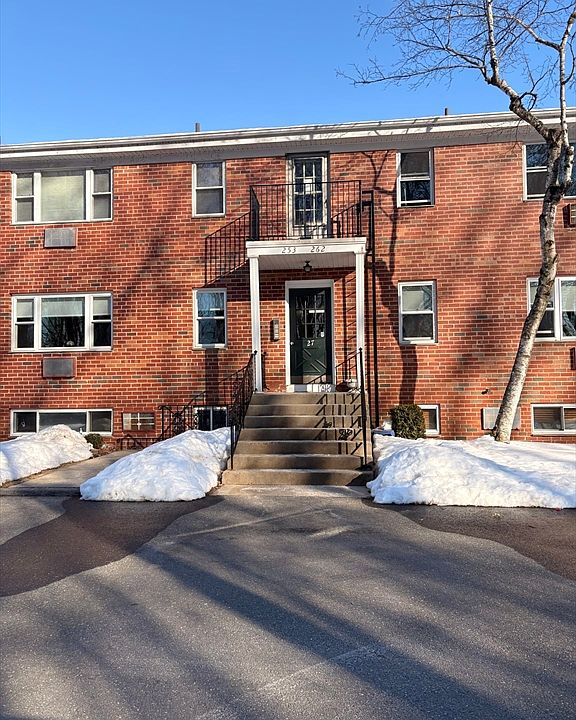 2nd image of 262 Regency Park Dr Unit 262