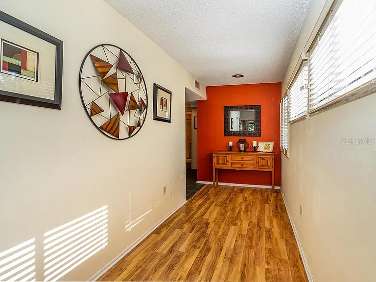 236 Woodland Dr — Photo 11