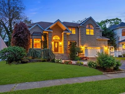 2175 Helene Avenue, Merrick, NY, 11566