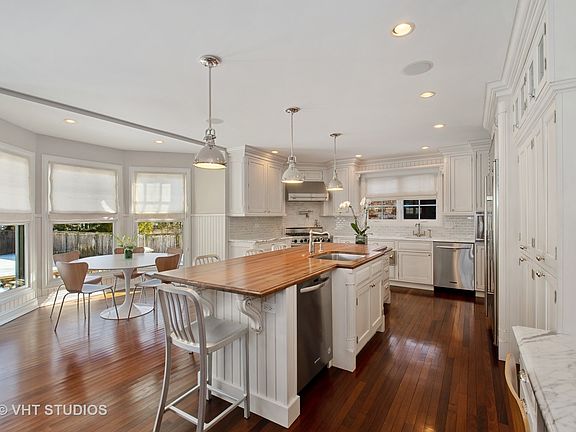 4th image of 919 Judson Ave