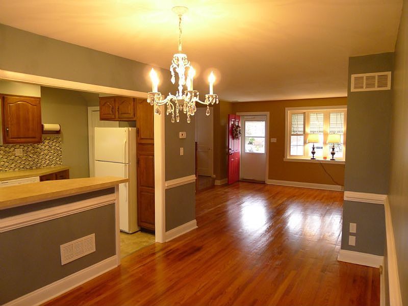 1st image of 249 Locust Ave