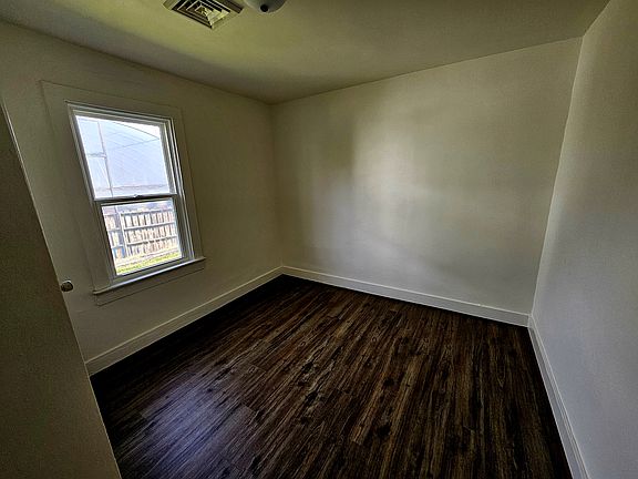 5th image of 101 S 16th Ave