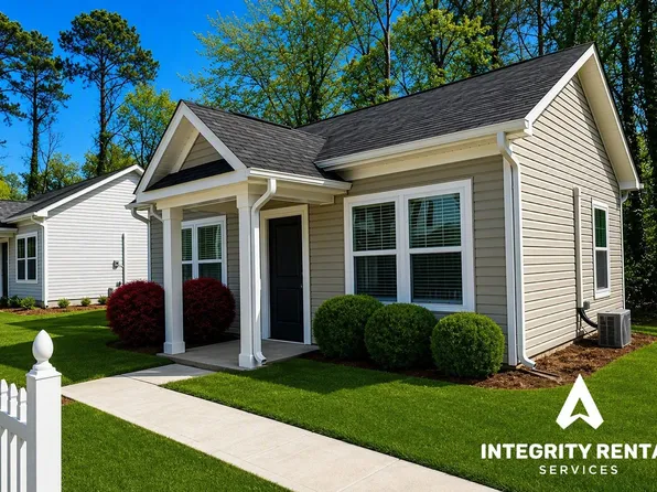 3218 Capitol Dr, Charlotte, NC 28208