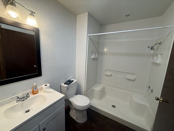 5th image of 3400 Colbert St