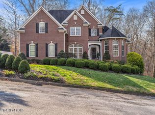 10 Hawthorne Pl, Norris, TN 37828