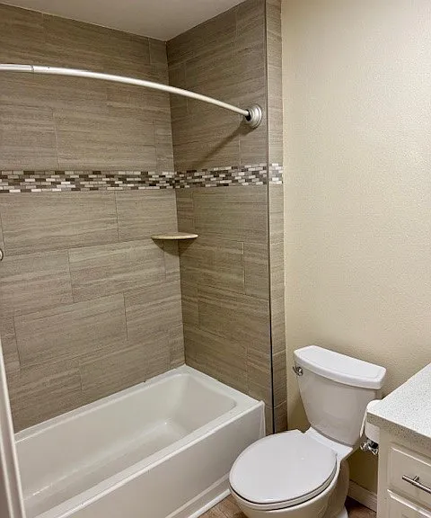 1022 El Camino Dr #C — Photo 4