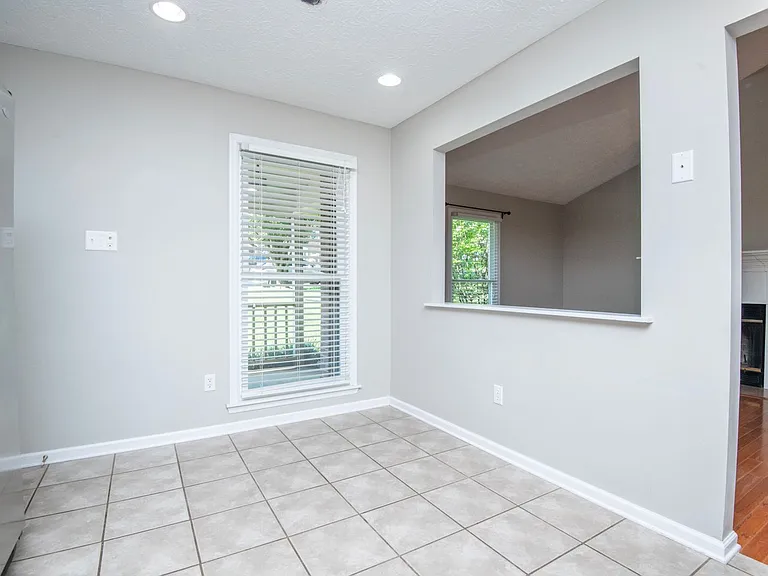 8816 Mill Run Dr — Photo 12