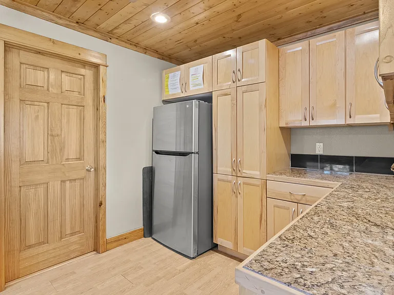307 Heath Dr — Photo 27