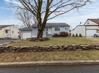 135 Riverview Rd, Phillipsburg Town, NJ 08865