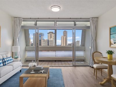 500 University Ave APT 1405, Honolulu, HI, 96826