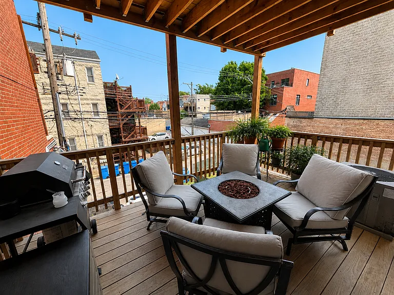 3351 N Southport Ave #2 — Photo 8