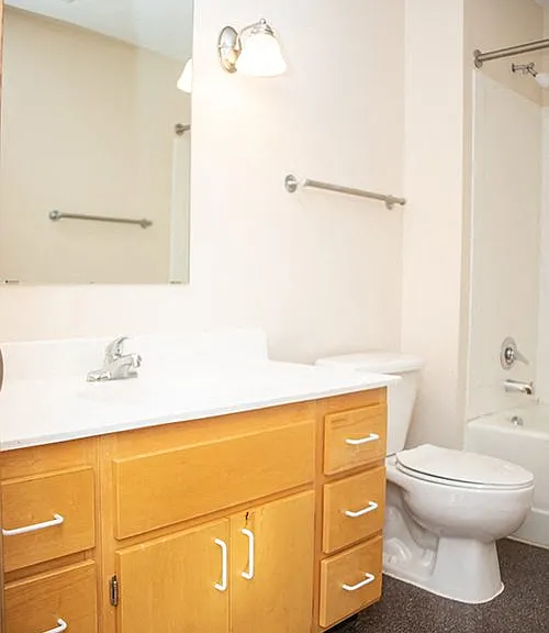 2740 Minnehaha Ave — Photo 8