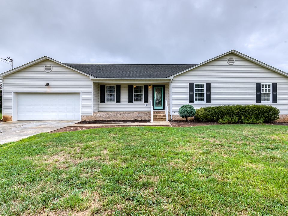 1st image of 365 Lauren Dr