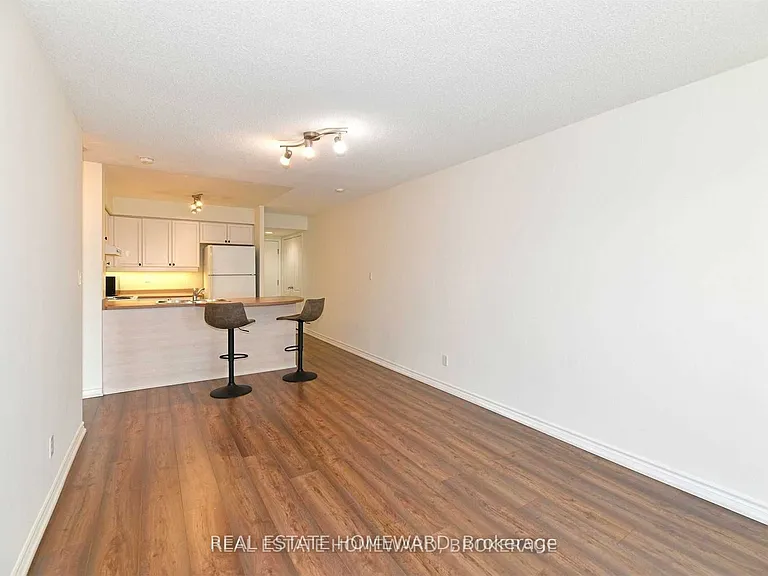 1 Rean Dr #504 — Photo 6