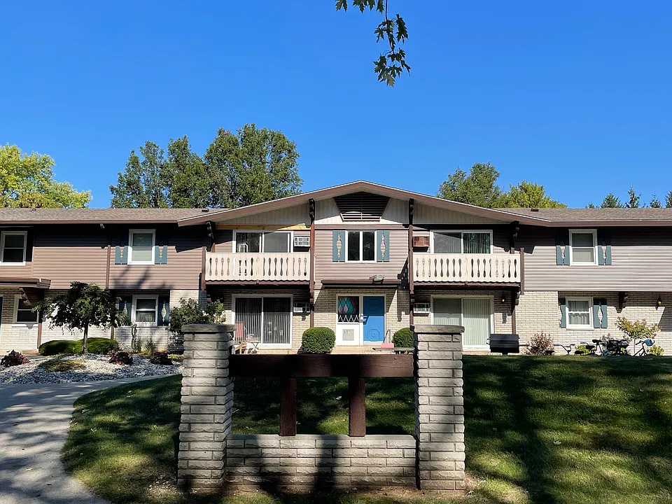 240 W Tuscola St #13
