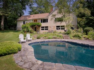 1466 Hayes Dr, Yorktown Heights, NY 10598