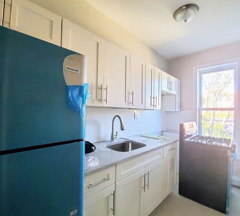 1st image of 1903 Pacific St #2