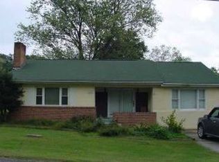 153 Herring St, Mount Airy, NC 27030