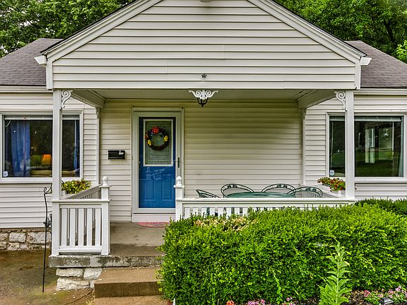 3rd image of 425 Cliff Drive Pl