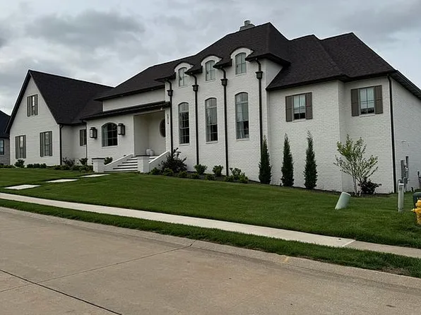 5814 Langholm Dr, Cape Girardeau, MO 63701