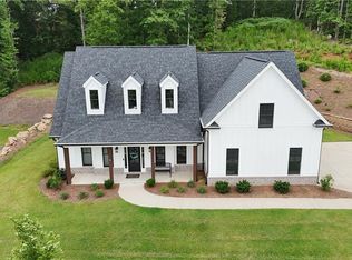 298 Boulder Lake Dr NE, Cartersville, GA 30121