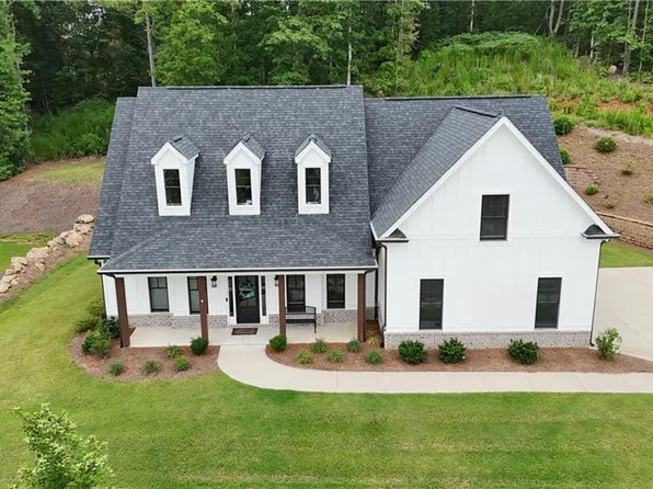 298 Boulder Lake Dr NE, Cartersville, GA 30121