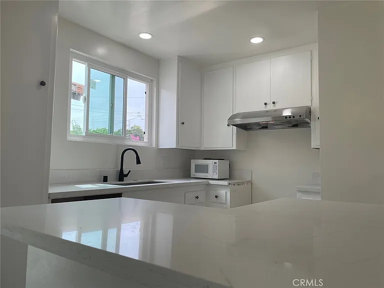 1451 Roycroft Ave #1 — Photo 8
