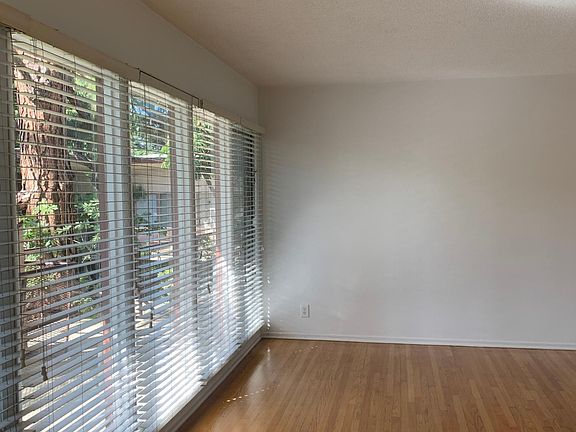 5th image of 3815 Los Feliz Blvd