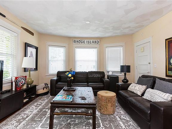 3rd image of 69-71 Brookdale Blvd