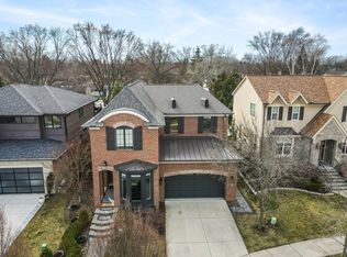 858 Cumberland Ridge Ct, Rochester, MI 48307