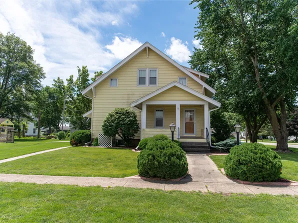 601 E 5th St, Prairie City, IA 50228