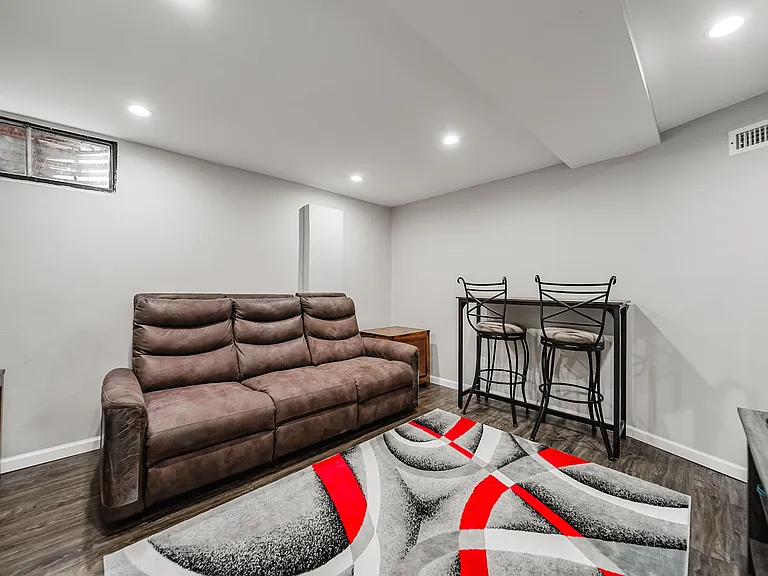 1906 Willoway Cir S — Photo 17