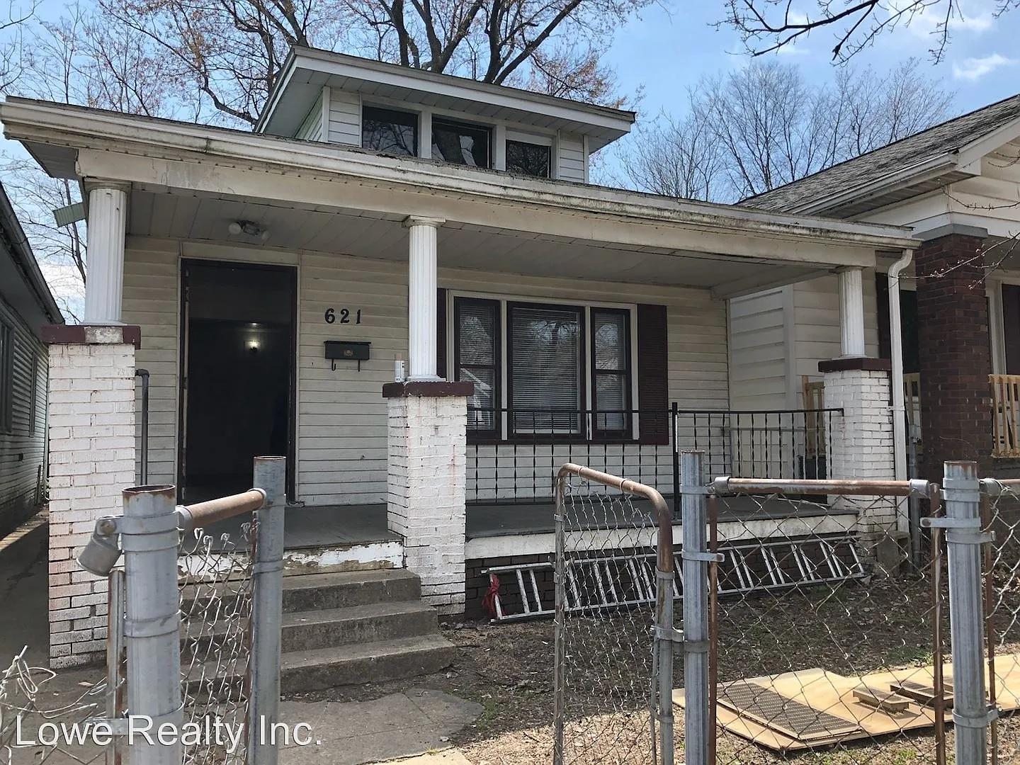 621 Jackson Ave photo 1